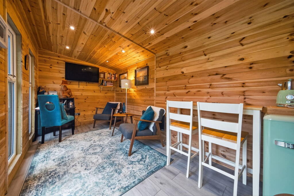 Additional image 26 of Lark Hill Close, Cleckheaton, BD19