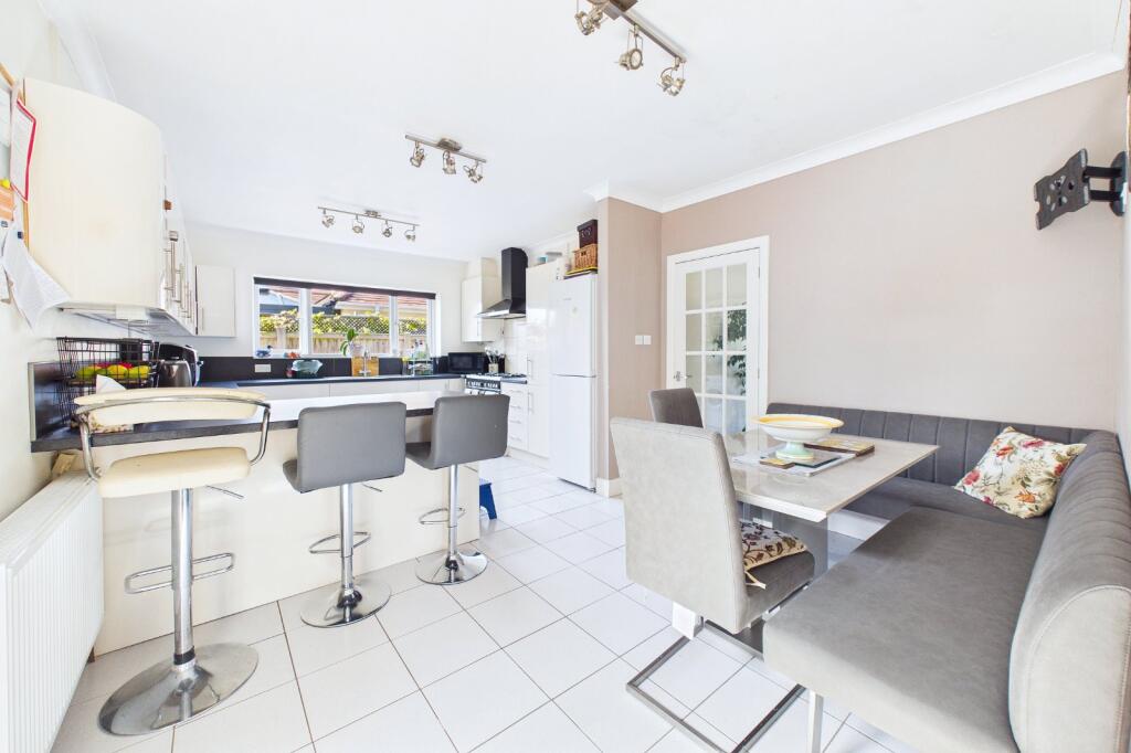 House in Corfe Mullen - View 4