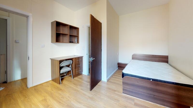 Brudenell Road, Hyde Park, Leeds – pohled 2