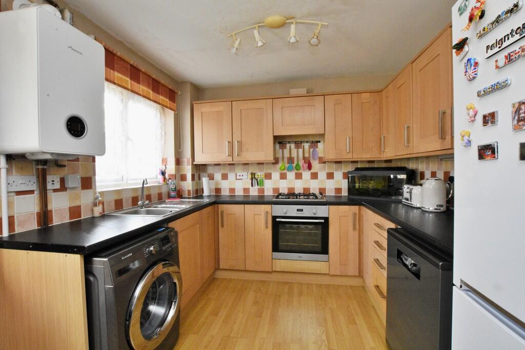 House in Rugby, Warwickshire - View 5