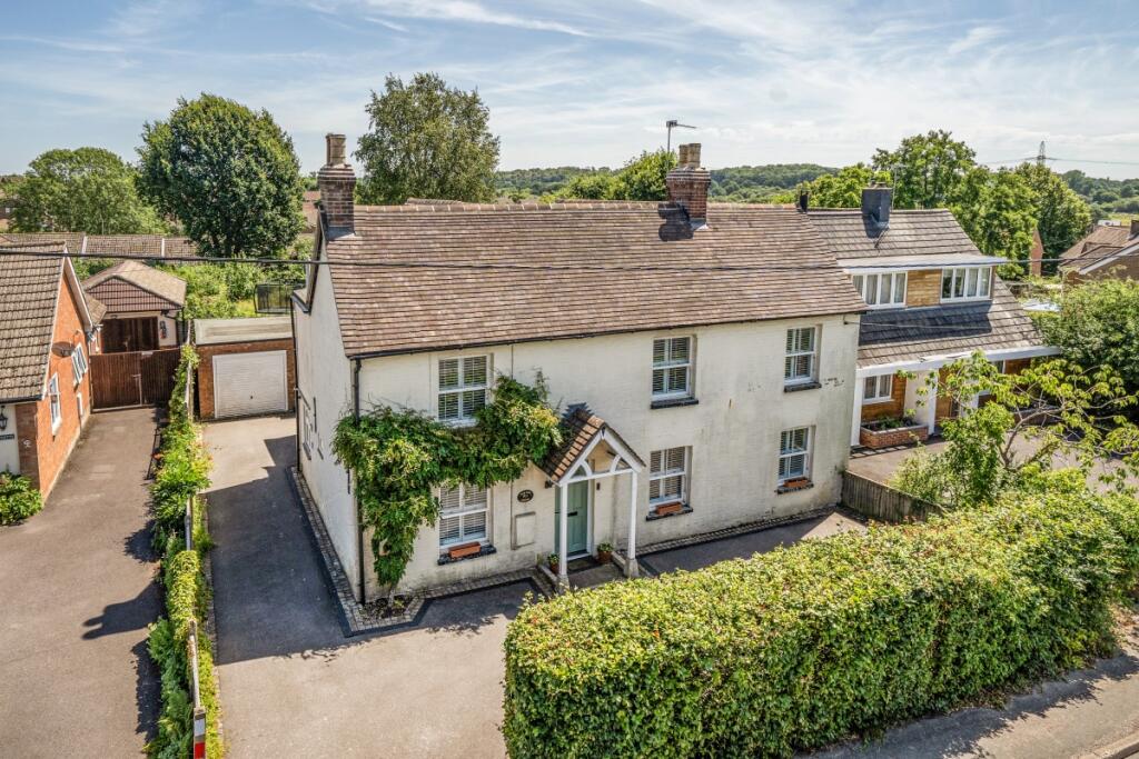 Main image of property: New Road Swanmore SO32