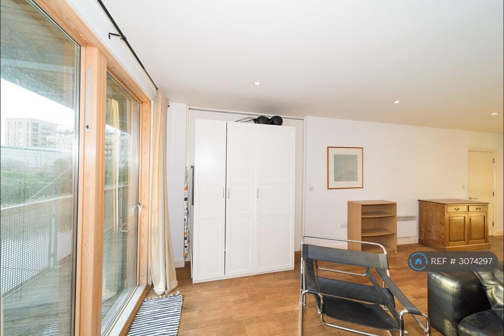 Apartment in London - More