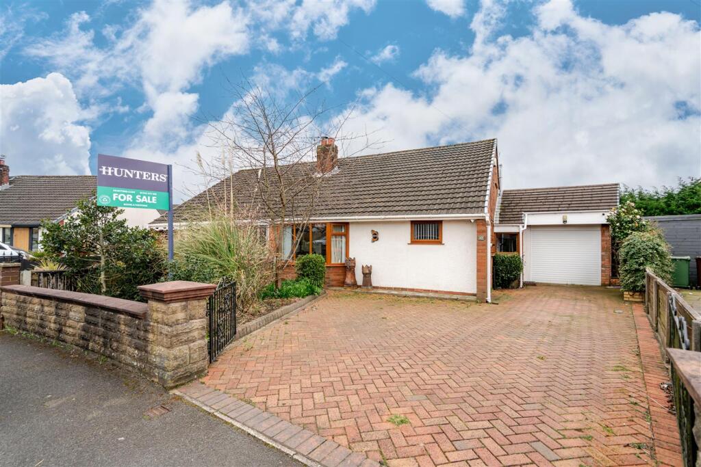 4-bed semi-detached on Rutland Street, Leigh, £270,000