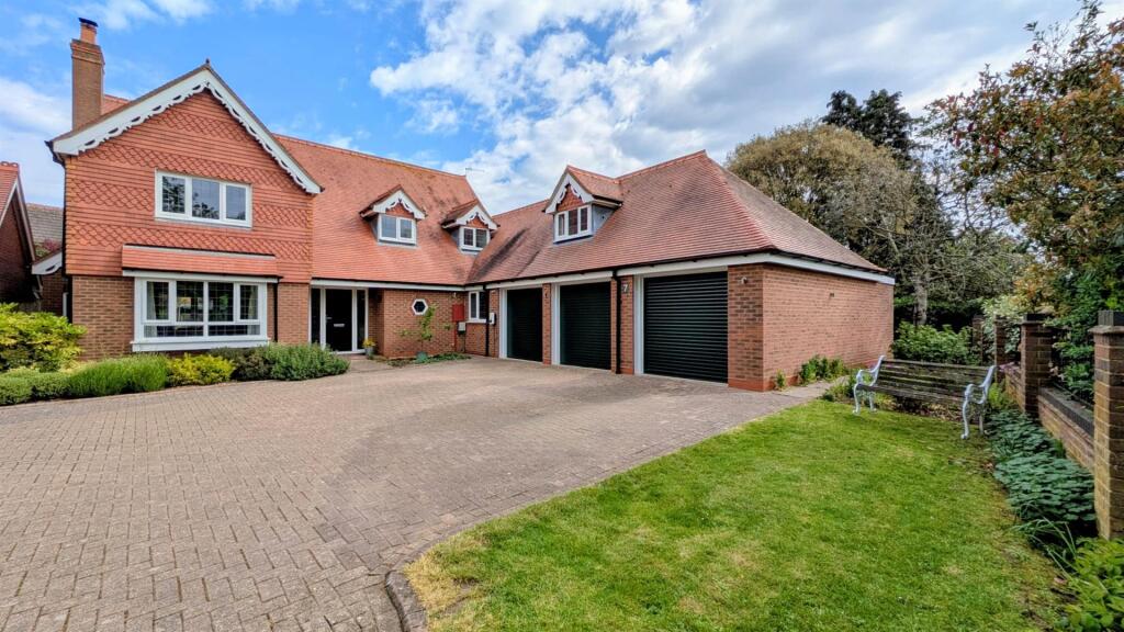 Main image of property: Prince Henrys Close, Evesham