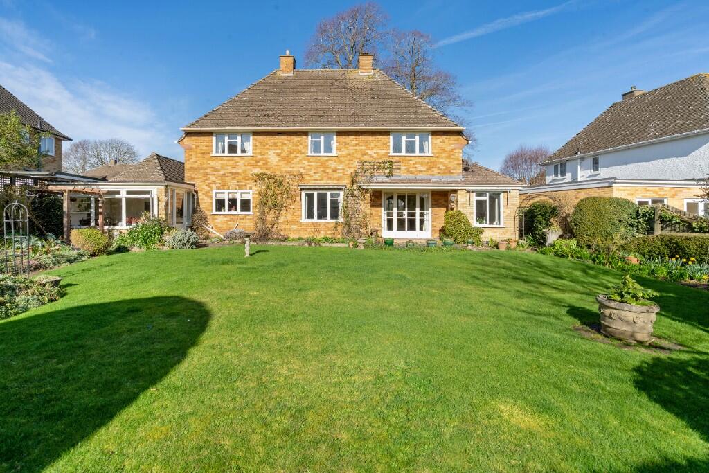 Hall Close, Kibworth, LE8 0ND photo 3