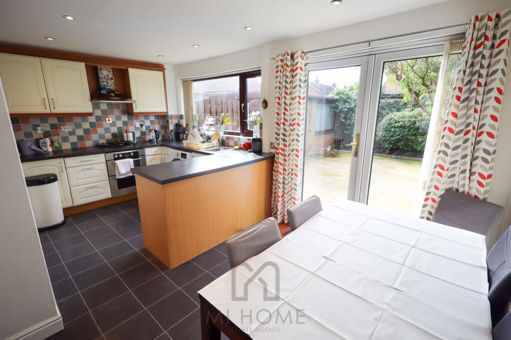 House in Preston - View 4