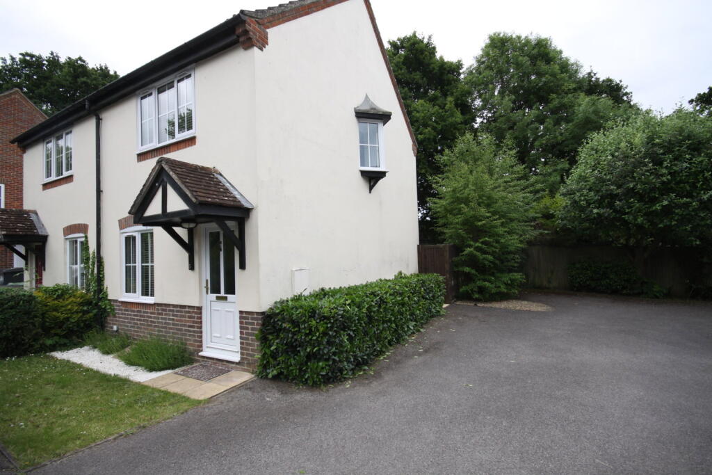 Main image of property: Simmons Field Thatcham
