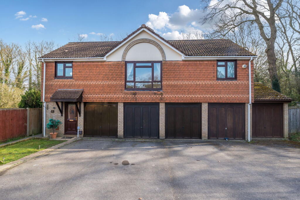 Main image of property: Royal Close, Basingstoke RG22 4XE