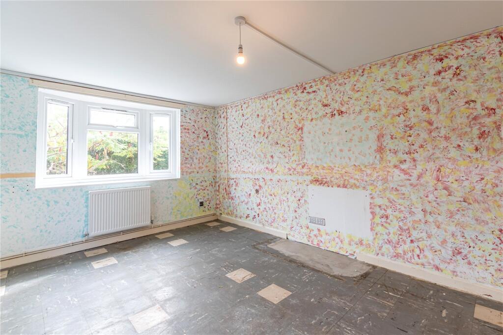 Apartment in Swindon - View 4