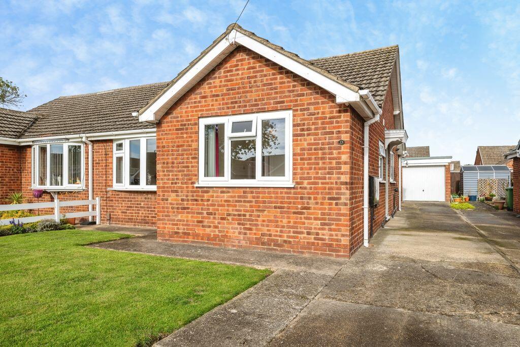 3-bed semi-detached on Hamish Walk, Immingham, £159,950