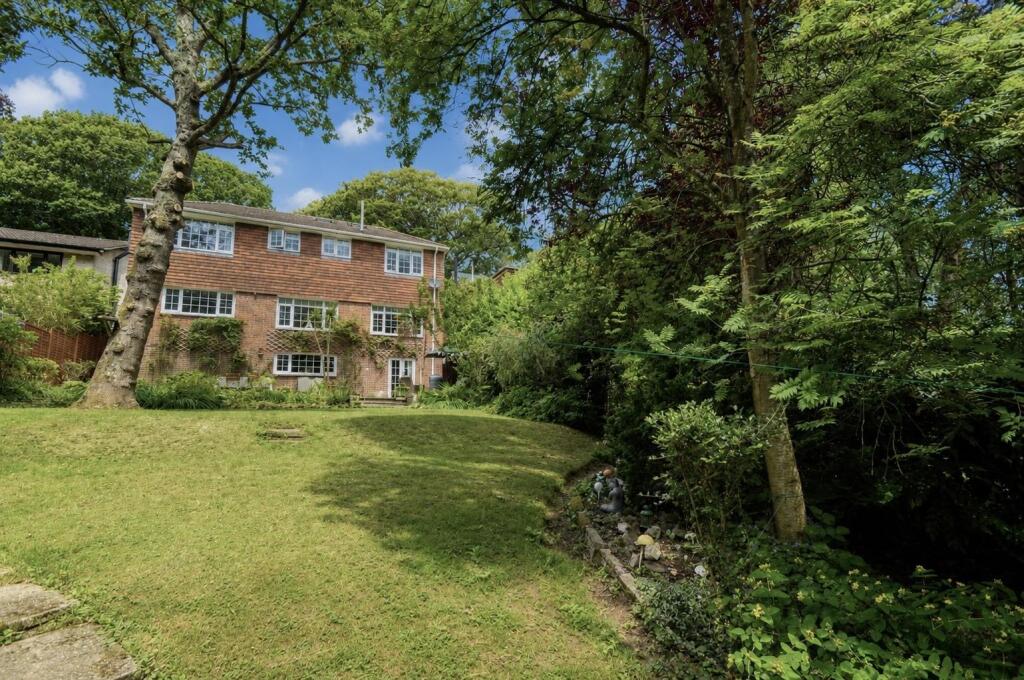 House in Sandown, Alverstone Garden Village - View 3