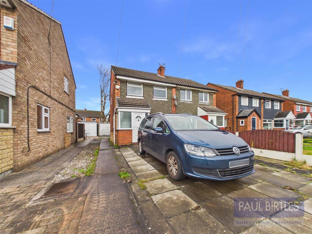Main image of property: Hoy Drive, Davyhulme, Trafford, M41 7HF