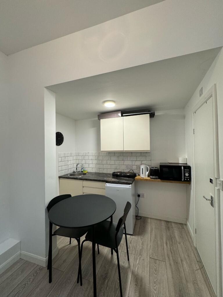 Studio flat for rent