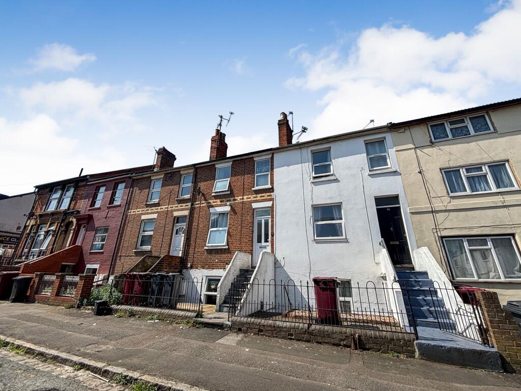 4-bed terraced on Bedford Road, Reading, RG1, £425,000