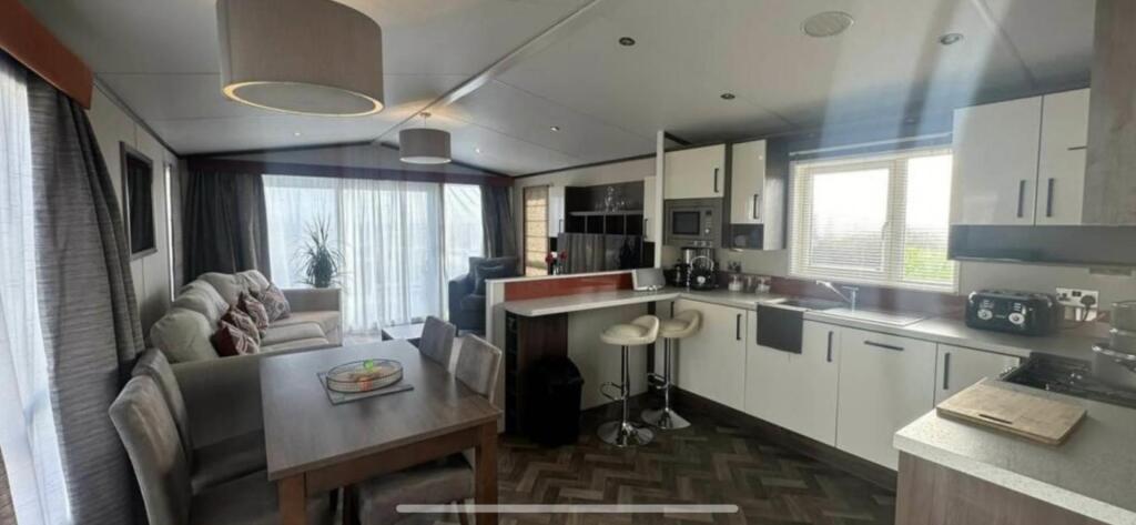 House in Portsmouth, Eastney - More