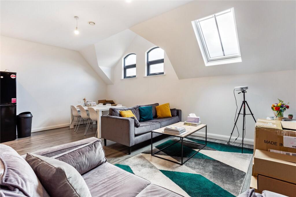 Apartment in Salford, Greater Manchester - View 2