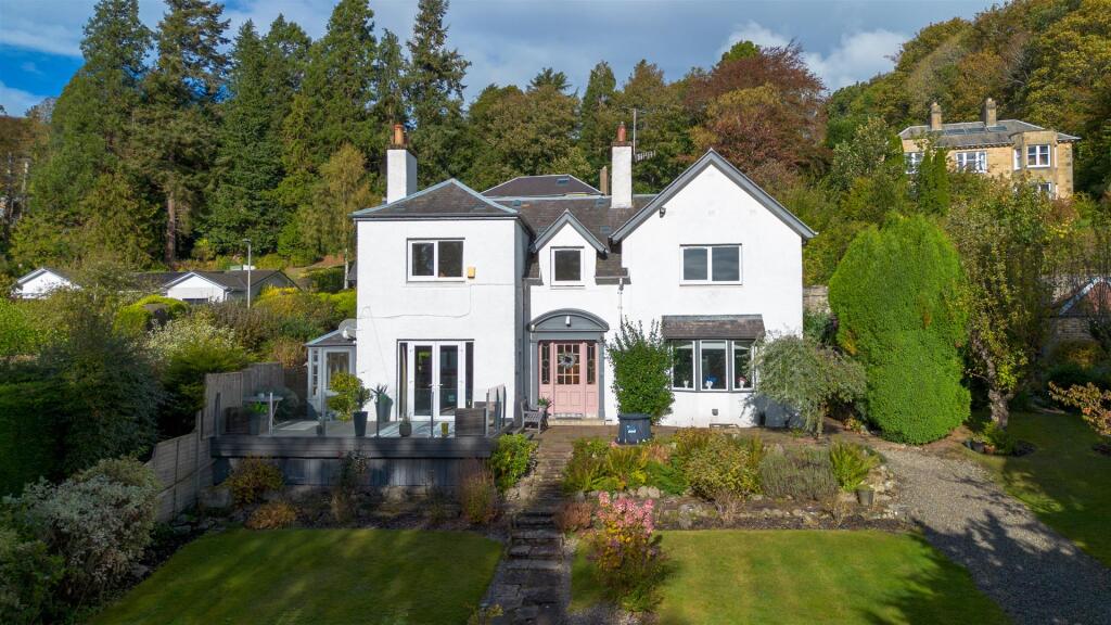 4-bed detached on The White Cottage, Langlands Bank, Hawick, TD9 7HJ, £340,000