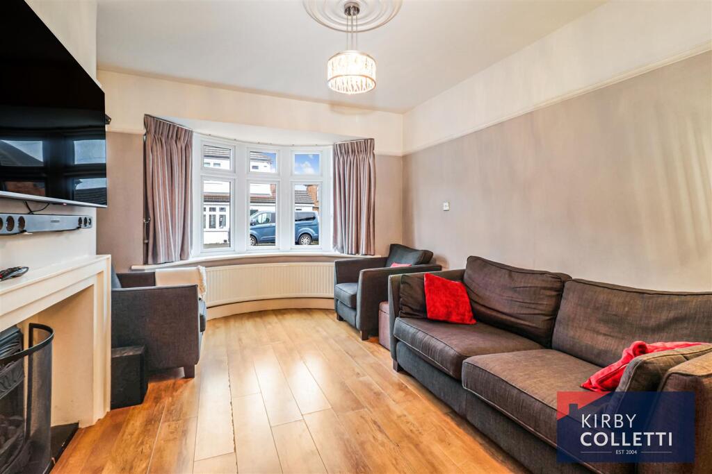 Fairfield Road, Hoddesdon photo 2
