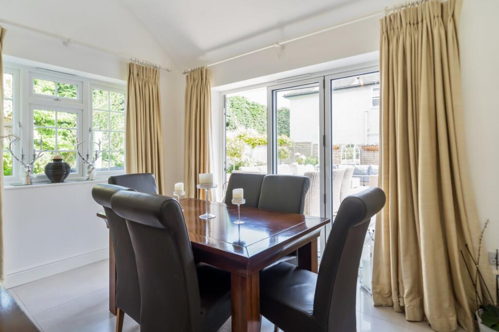 House in Slough, Chalfont St Peter - More