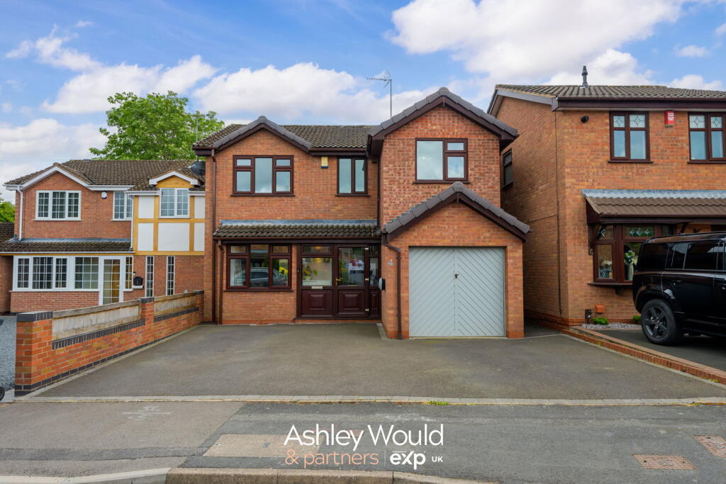 Main image of property: Chaffinch Drive, Kidderminster, DY10 4SZ