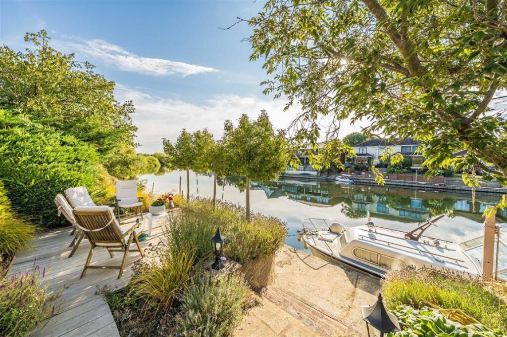 Main image of property: Ham Island, Old Windsor