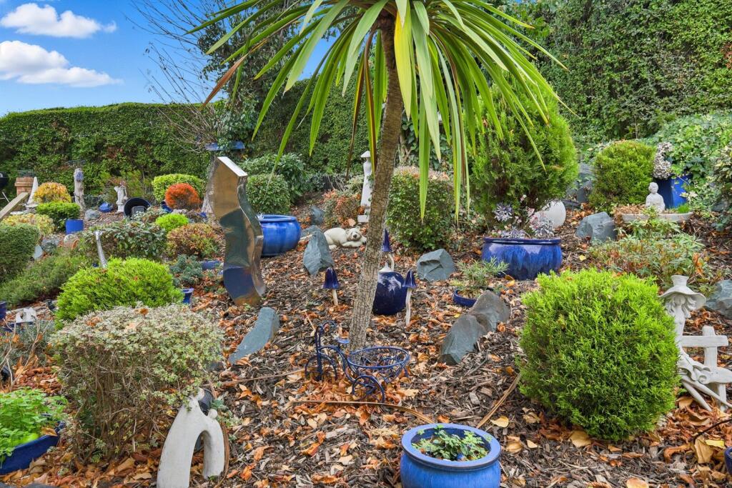 House in Epping Forest, Buckhurst Hill - View 2