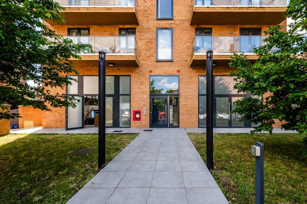 Hoxton St 128 - Low Res 29.jpg