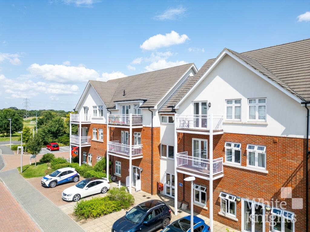 Main image of property: The Birches, Englefield Place, Earley, Reading, Berkshire, RG6 1FR