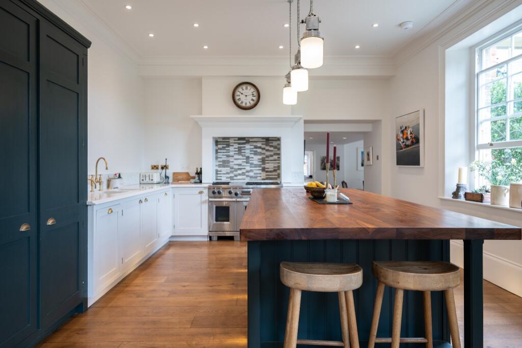 House in Redhill - More