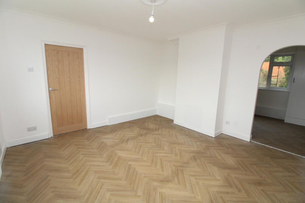 Leechcroft Avenue, Swanley, BR8 photo 5