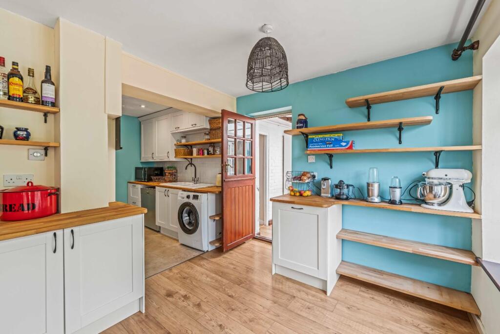 House in Twickenham - View 5