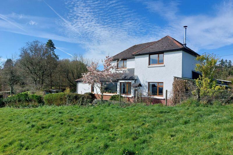 3-bed detached on Sunnyside, Great Tree, Chagford, £550,000