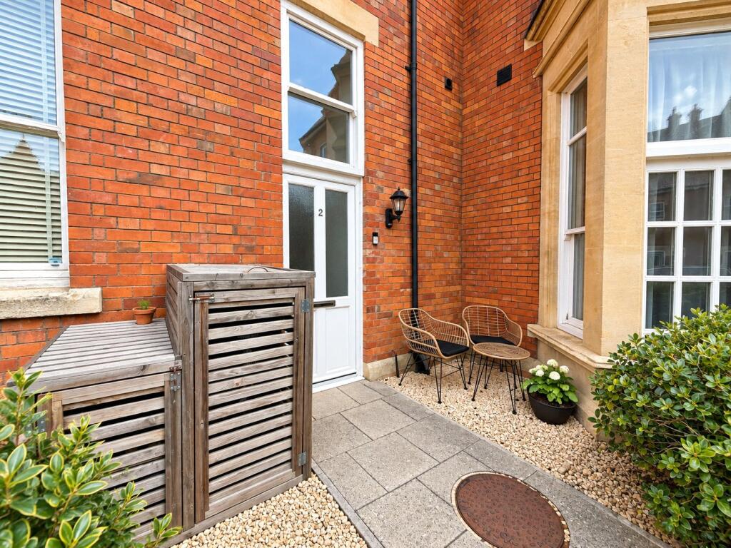 House in Swindon, Eastcott, South Swindon - View 2