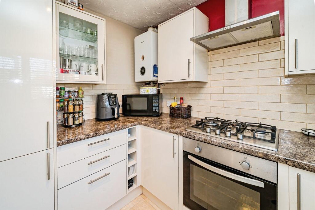 House in Slough - View 3