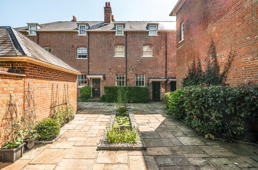 Main image of property: Russells House, Greenbank Road, Watford WD17 4RJ