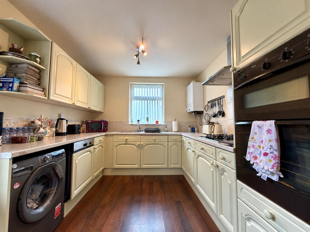 Apartment in Blackburn - View 4