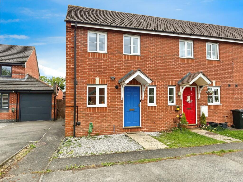 2-bed terraced on Miller Drive, Winnersh, Wokingham, £365,000
