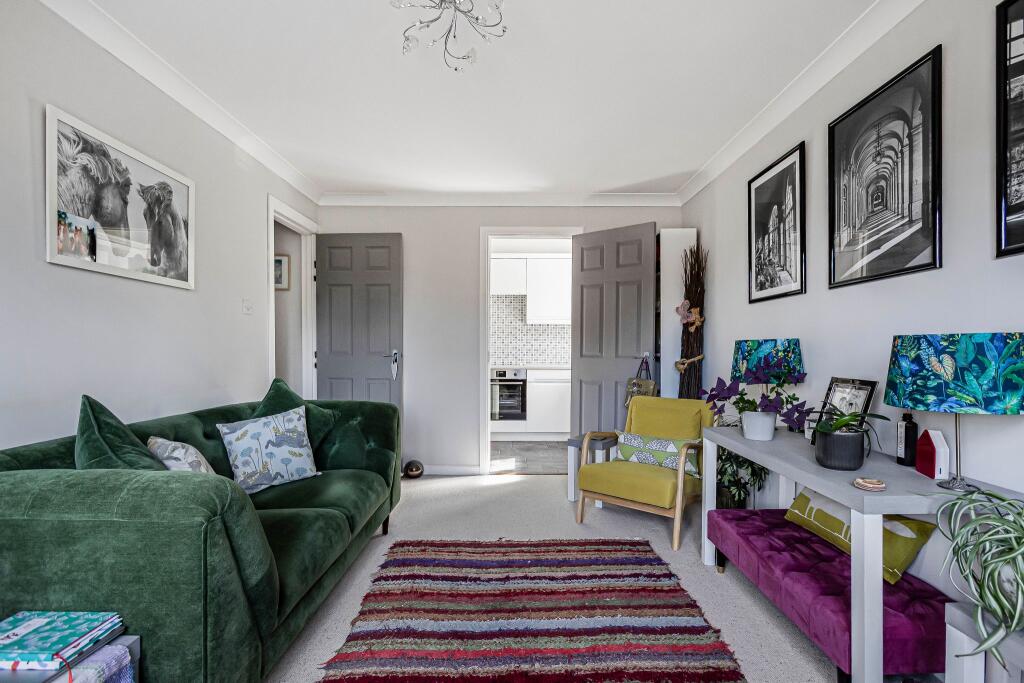 Apartment in St Albans - View 4