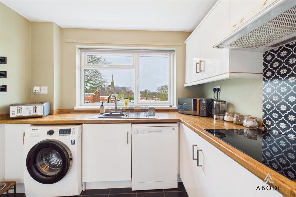 East Street, Winshill photo 3