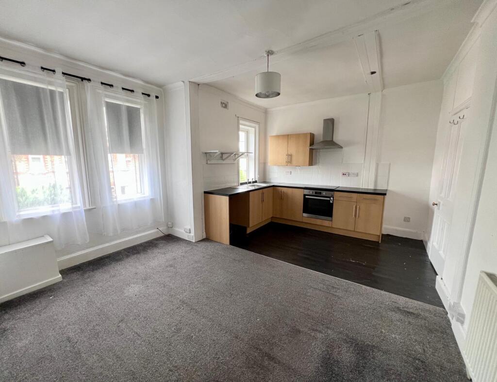 Apartment in Trafford, Greater Manchester - View 4