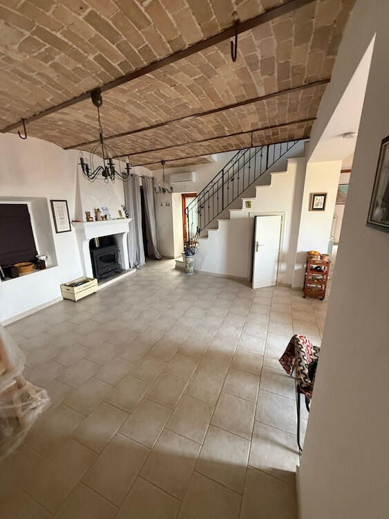 Main image of property: Abruzzo, L`Aquila, Roccacasale