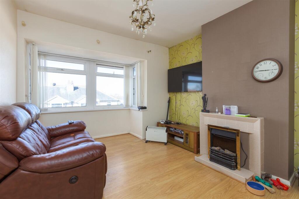 Apartment in Lancaster - View 2