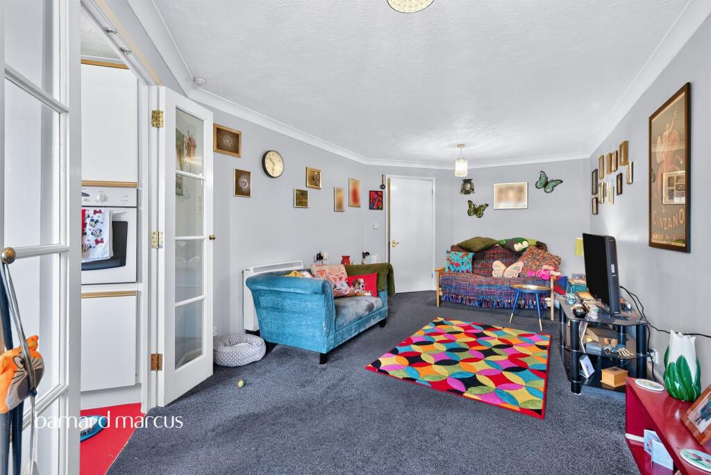 Apartment in Twickenham - View 3
