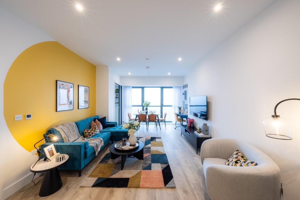 Main image of property: 6-44 Station Road, Croydon, CR0 2RB