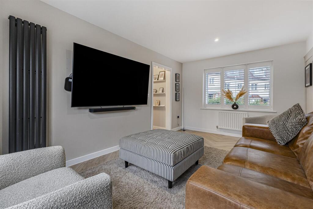 House in Tonbridge and Malling, Isles Quarry West, Borough Green - View 4