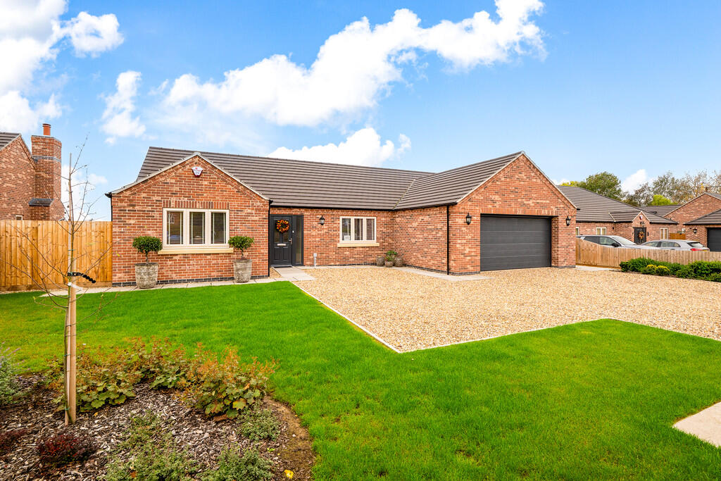 House in North Kesteven, Dorrington - View 2