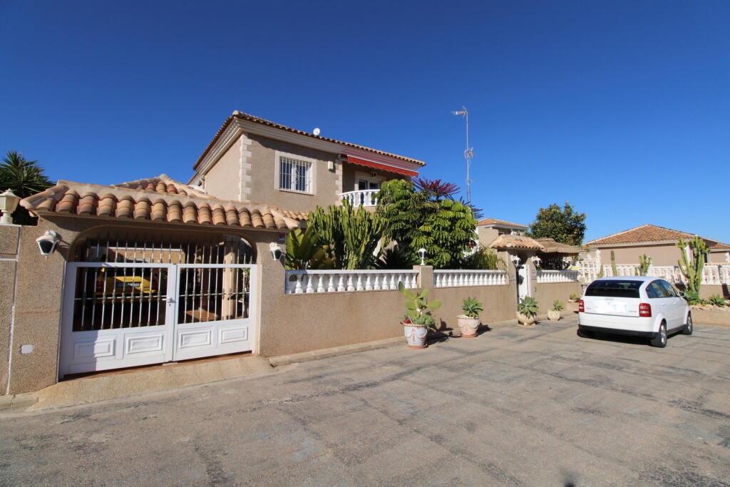 Main image of property: Valencia, Alicante, Los Altos