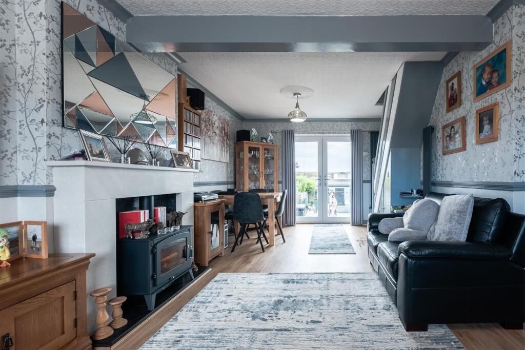 Foxfield Road, Walney, Barrow-In-Furness photo 4