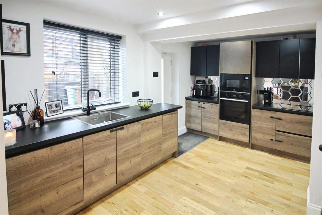 House in Leeds - View 4