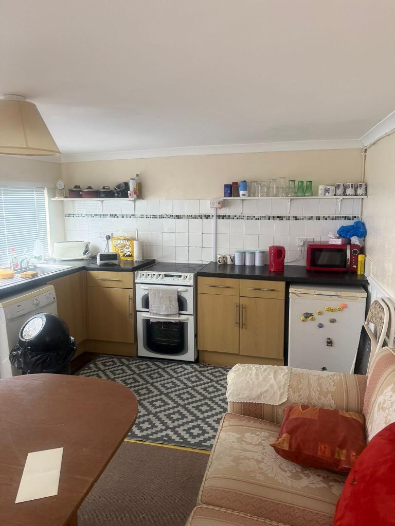 House in Leysdown-on-Sea, Leysdown - View 3